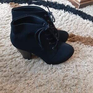 Ynot? Elegant Black Faux Suede Lace-Up Ankle Booties Chunky Stiletto Women's 8M